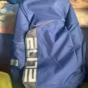 BRAND NEW NIKE ELITE BAG DARK BLUE